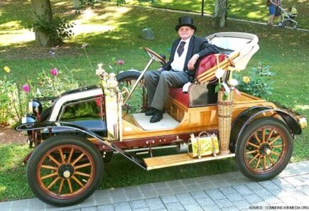 10 Oldest Car In World
